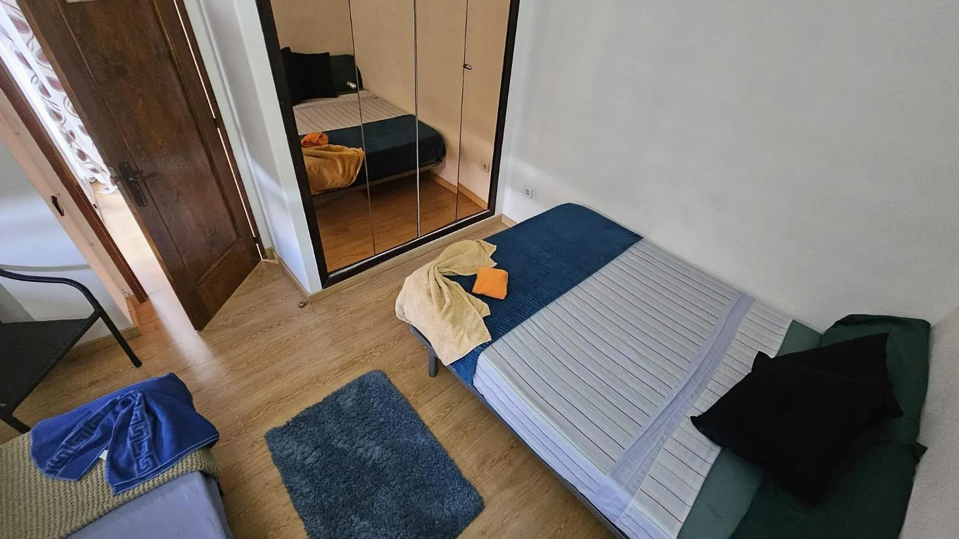 Meridiana Nino House Otel Barselona 0*,  İspanya